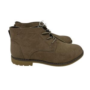NEW Boys Chukka Boots Tan Size‎ 5 Lace Up Faux Suede- Cat & Jack